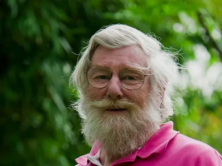 Peter Aldington