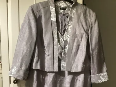 Items for sale
– Roman dress and jacket £40