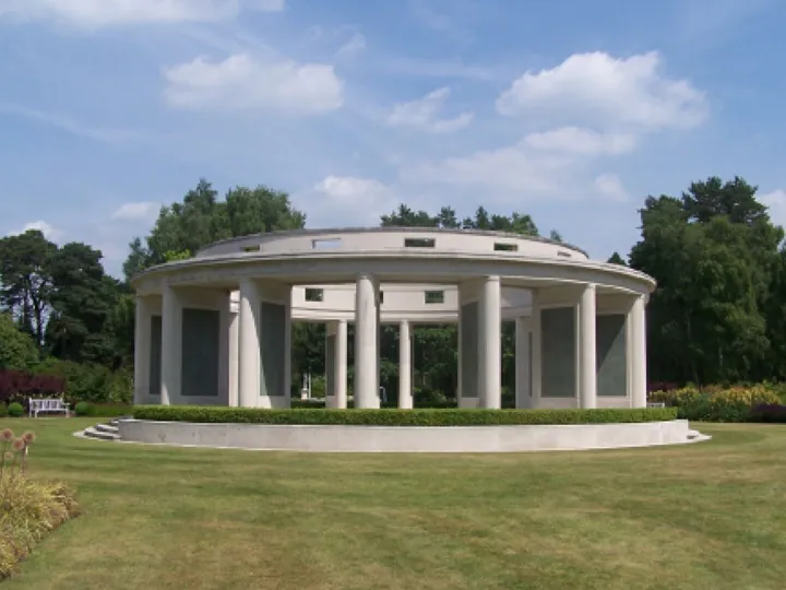 BROOKWOOD 1939-1945 MEMORIAL