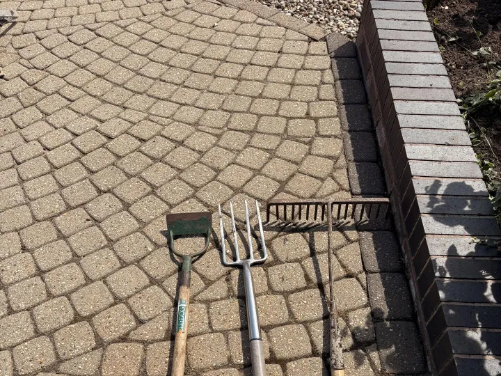 Items for sale
– Garden fork, hoe and rake £5