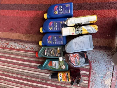 Items for sale
– Several bottles of oil/redex/injector treatment and silicone oil £10