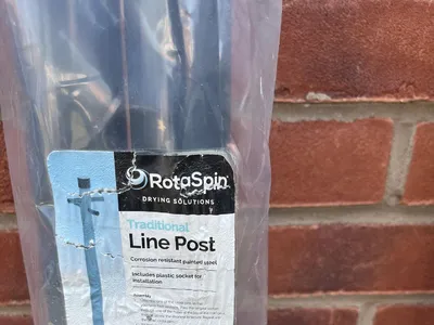 Items for sale
– Washing line pole £15.00