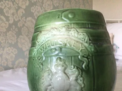 Items for sale
– Green Irish Whiskey Ceramic Barrel £10