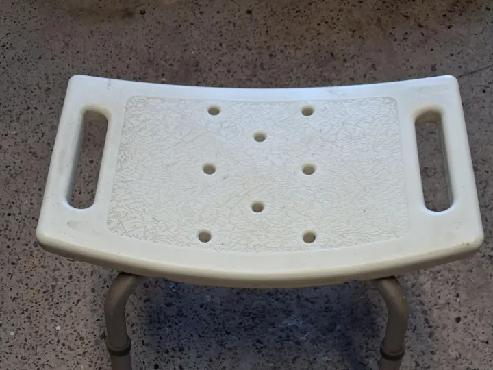 Items for sale
– Adjustable Shower Chair. £10