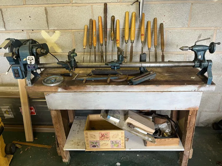 Items for sale
– Woodworking Lathe £150 ono.