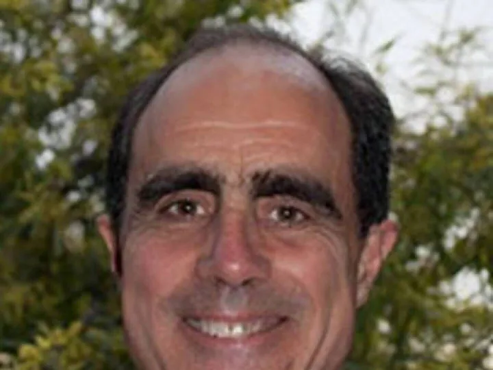 Dr Robert Banks