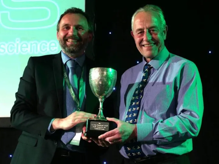 BSAS President Professor Michael Lee presents the Sir John Hammond Award to Professor Phil Garnsworthy