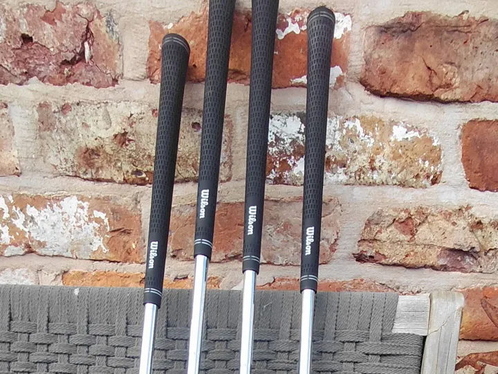 Items for sale
– Pitch & Wedge Golf Clubs £150
