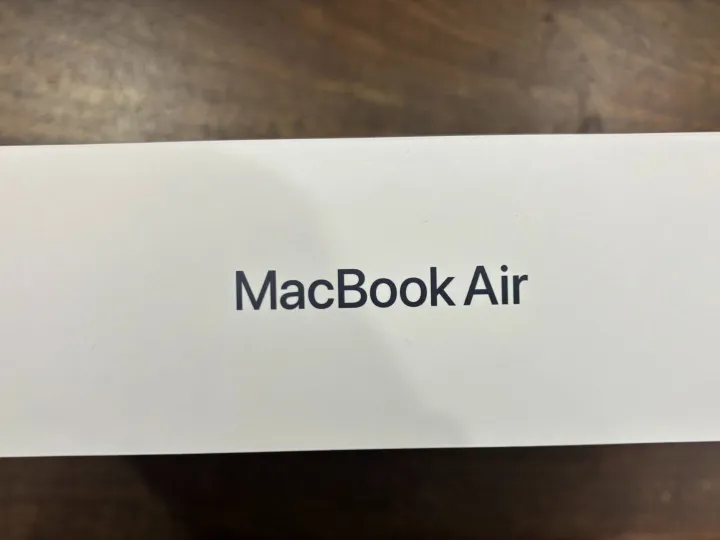 Items for sale
– BRAND NEW Apple Macbook Air M4 13in 16 GB £899