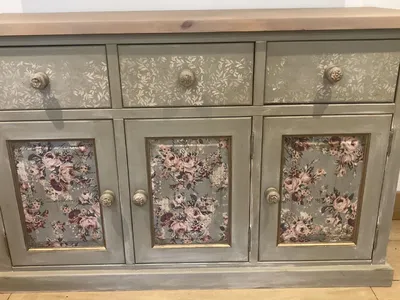 Items for sale
– Solid pine sideboard £100