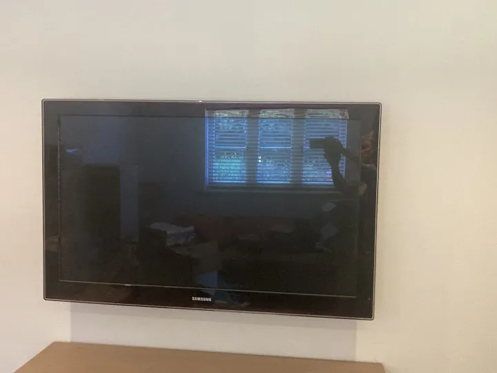 Items for sale
– Samsung tv 40