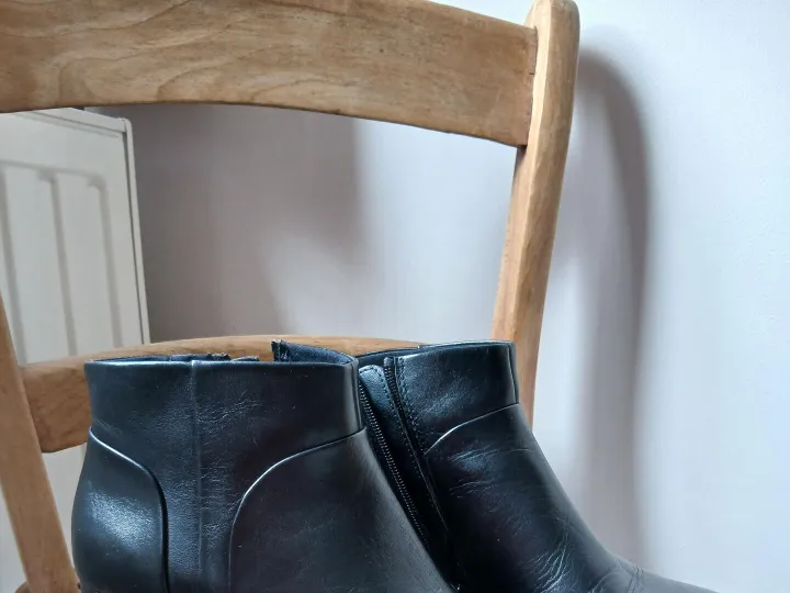 Items for sale
– Ankle boots £10