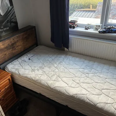 Items for sale
– Single bed with mattress 40