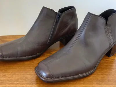 Items for sale
– Rieker ankle boots – 6 £25