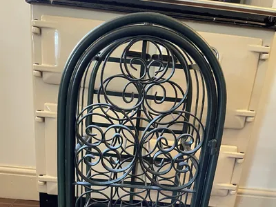 Items for sale
– Wine rack £35