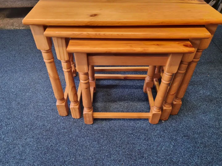 Items for sale
– Nest of tables £15