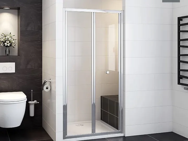 Items for sale
– Bi – Fold shower Door 760mm (adjustable 710mm – 760mm) £50