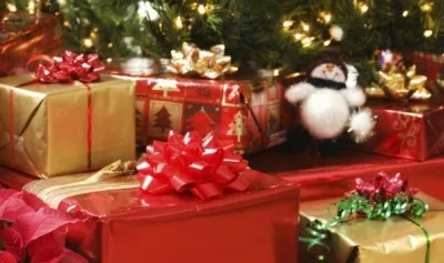 Xmas Pressies Under Tree