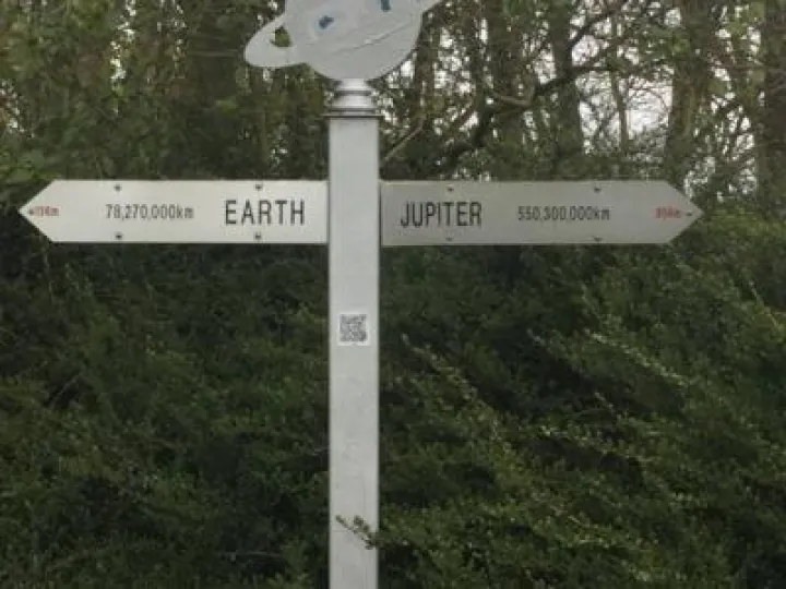 Earth jupiter