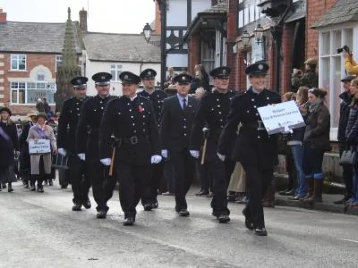 Parade 12