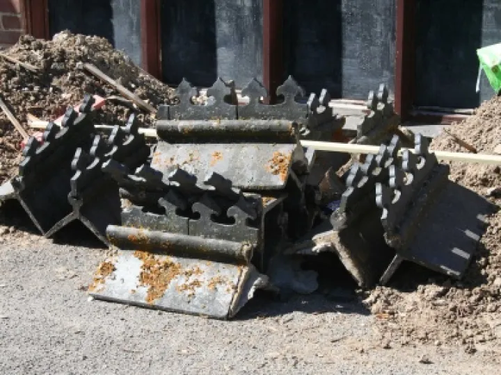Image: 3-coping-stones-to-go-back-up-or-damaged-ones-replaced-S204486