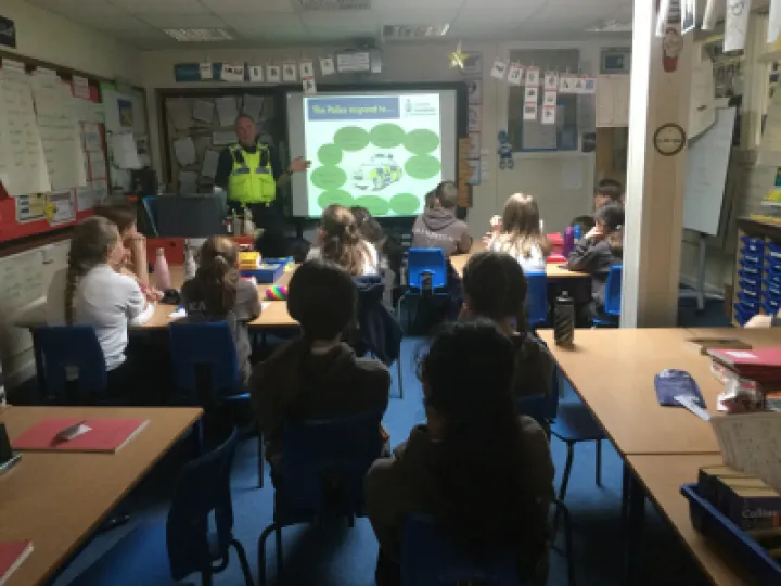 PCSO Nick talking to Year 6