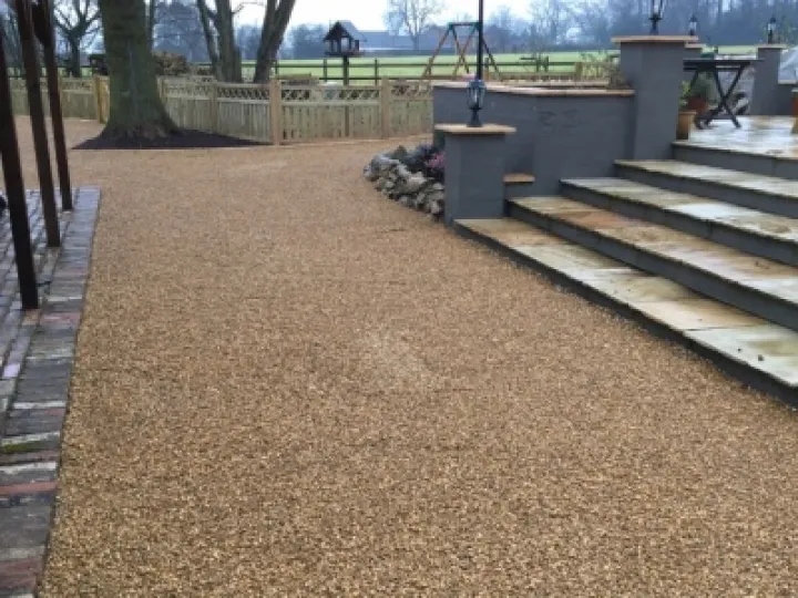 gravel surfacing patio driveway