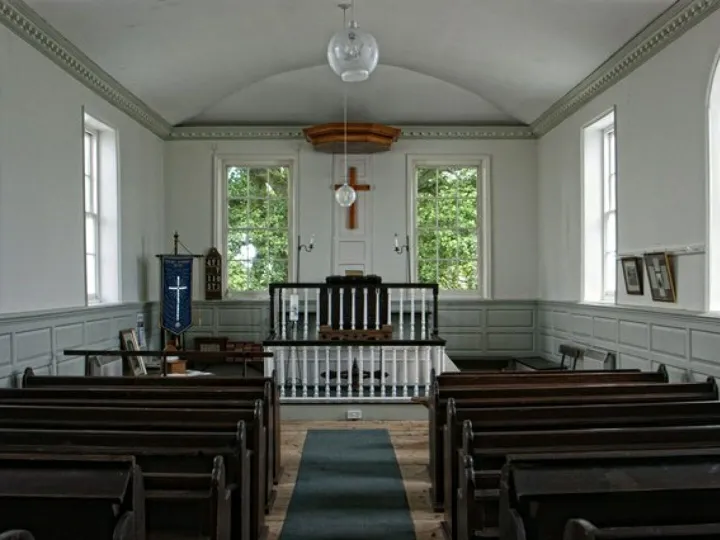 Raithby Chapel interior