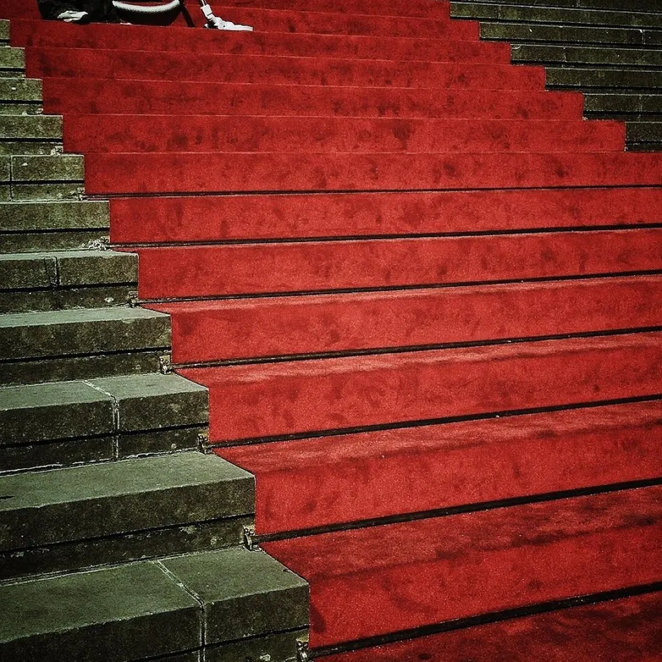 Stairs, rise, entrance, perspective, red carpet, red, carpet, prominent, red carpet, red carpet, red carpet, red carpet, red carpet