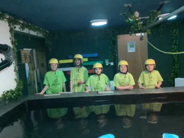 5E5EAC66-5680-41E9-8B1C-935742A41205