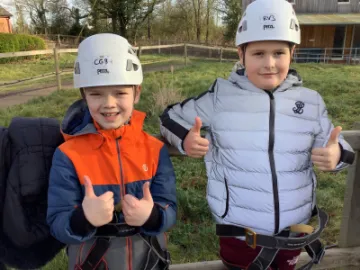 F9F3E7FC-5593-4B57-AD59-2A5739C42F37