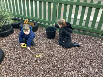 Dinosuar End of Wk 4 007