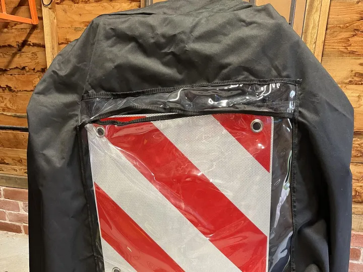 Items free to a good home! &ndash; Scooter / bike cover FREE! n/r
