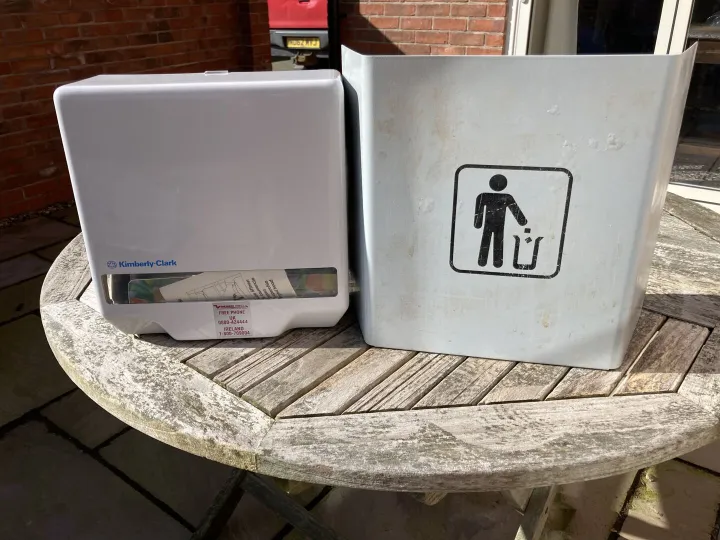 Items free to a good home! &ndash; Hand towel dispenser & waste bim n/r