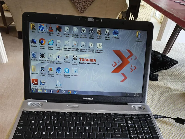 Items for sale &ndash; Toshiba Satellite L500-207 P.C. in silver with carry bag &pound;25.00