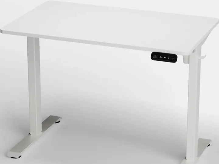 Items for sale &ndash; White sit / stand desk with winder &pound;15