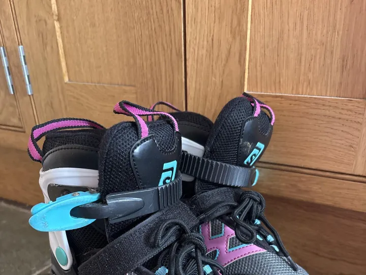 Items for sale
– Children's roller blades £5