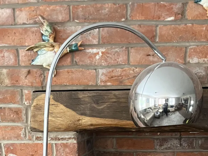 Items for sale
– Arc retro style floor lamp with dome £40