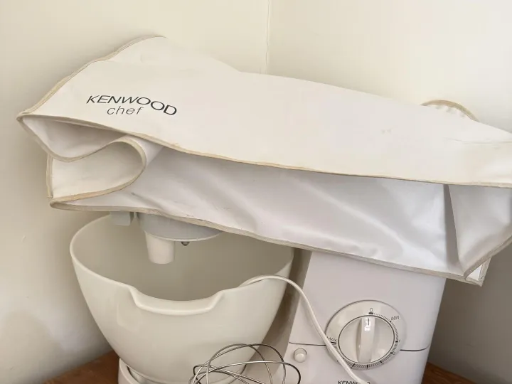 Items for sale
– Kenwood Chef Mixer £60