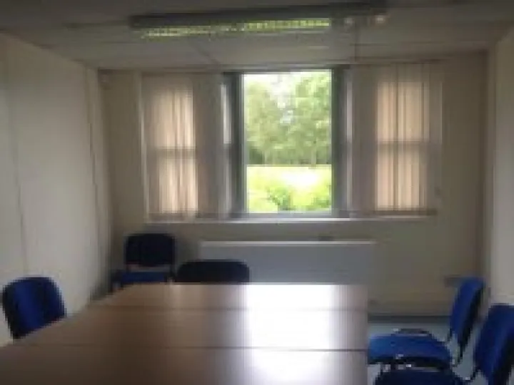 Small room painting finish 2