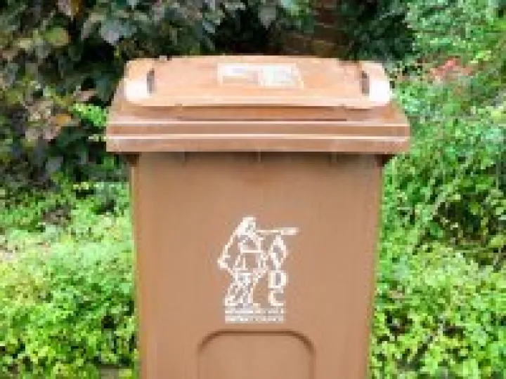 Brown Bin 03