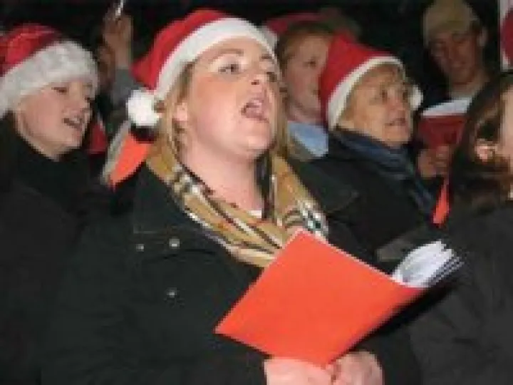 carol-singers