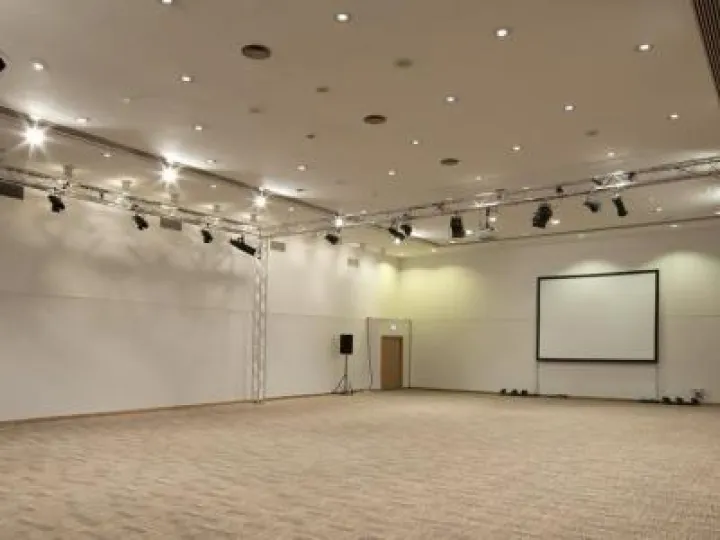 Empty Hall (2)