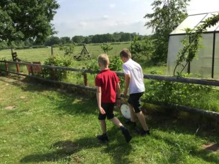 D86DC6F1-8471-4B62-A4DF-21F338CB29B3