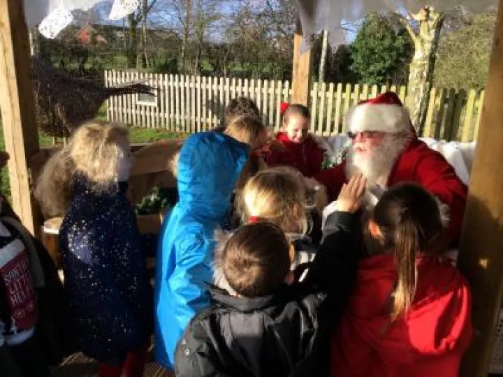 74B9B924-BFE1-42A4-A0A7-1EF5FE8C0A00