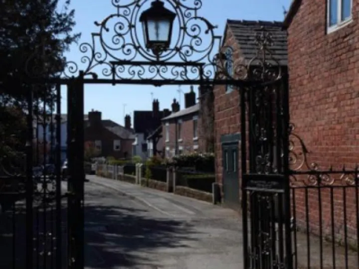 church-gates-M316210