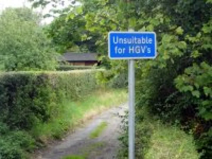 No HGVs sign!
