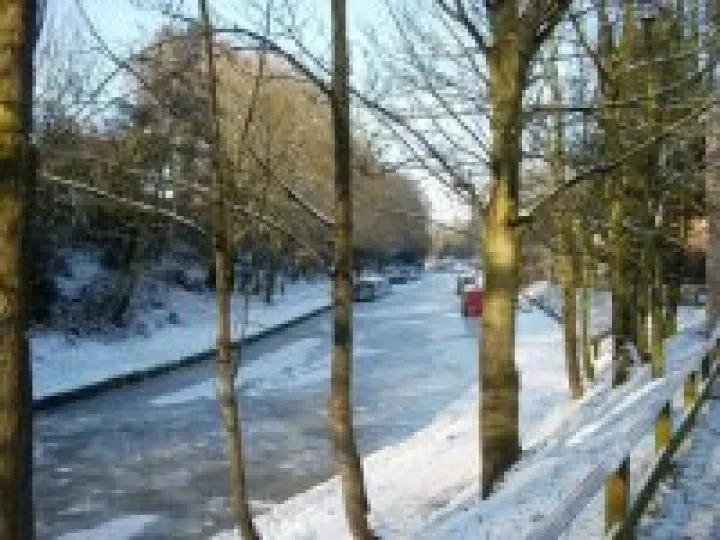 Canal in Winter 2010