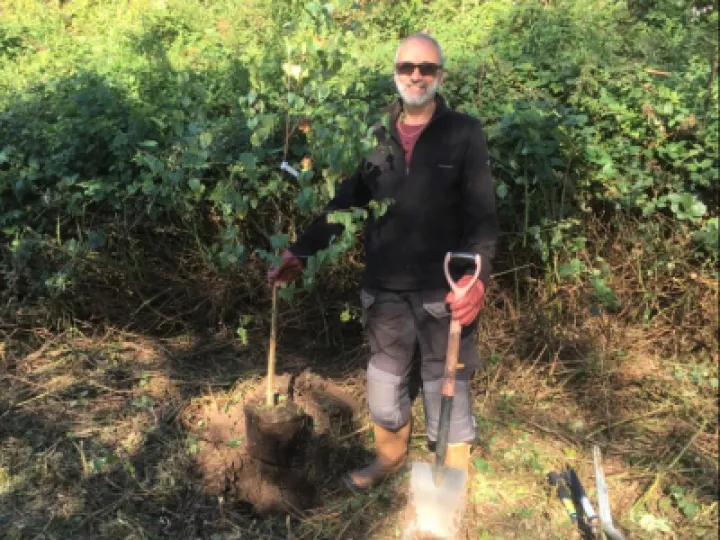 Bob planting a tree &ndash; Sept 2020