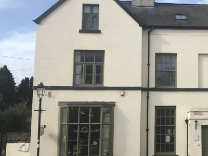 Manor Court AntiQue fireplaces